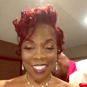 Meet your Posher, Cassandra